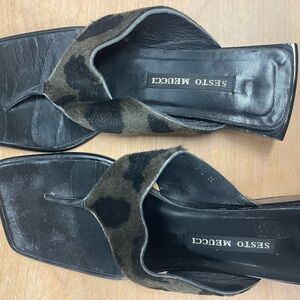 Sesto Meucci Women's Black & Olive Calf  Hair Thong Sandals 7.5